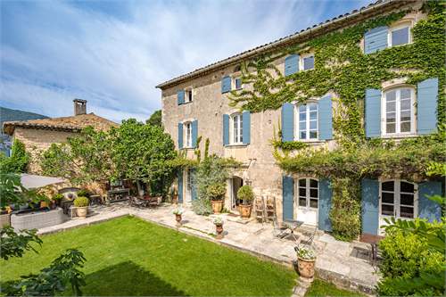 # 41221597 - £4,727,052 - 16 Bed , Apt, Vaucluse, Provence-Alpes-Cote dAzur, France