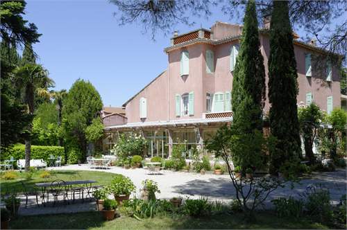 # 41515661 - £1,396,231 - 10 Bed , Arles, Bouches-du-Rhone, Provence-Alpes-Cote dAzur, France
