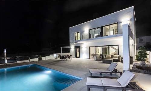 # 32366722 - £507,720 - 3 Bed Villa, Denia, Province of Alicante, Valencian Community, Spain