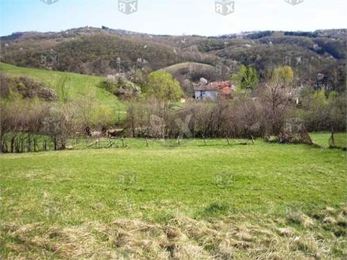 # 41685184 - £6,040 - Farmland, Prisovo, Obshtina Veliko Turnovo, Veliko Turnovo, Bulgaria