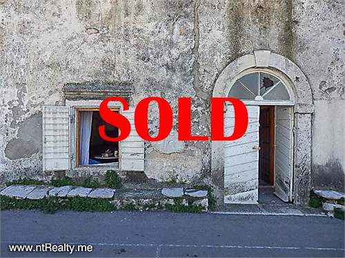# 11552915 - £61,277 - Apartment, Prcanj, Montenegro