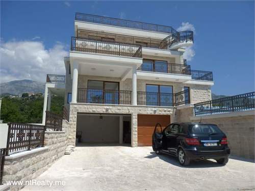 # 11702801 - £962,918 - 3 Bed Villa, Herceg-Novi, Herceg-Novi, Montenegro