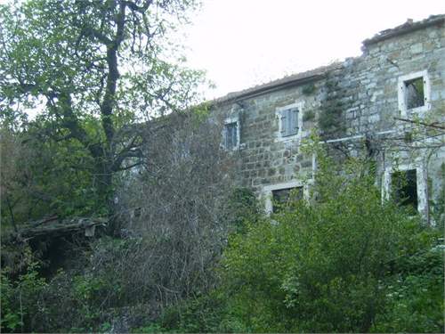 # 5411693 - £56,900 - Townhouse, Bijela, Montenegro