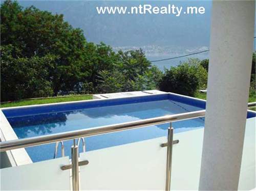# 8373191 - £156,693 - 2 Bed Penthouse, Prcanj, Montenegro