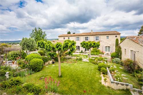# 31222821 - £1,654,468 - 7 Bed House, Gordes, Vaucluse, Provence-Alpes-Cote dAzur, France
