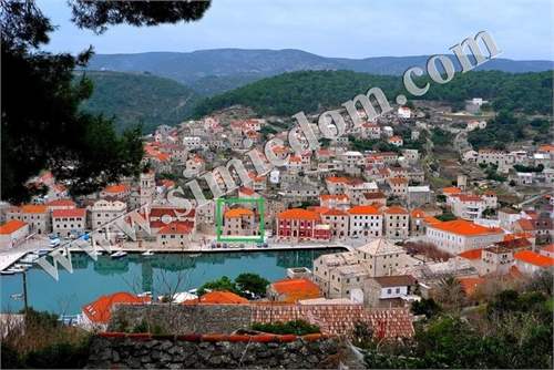 # 10479689 - £568,997 - 10 Bed Villa, Otok Brac, Split-Dalmatia, Croatia