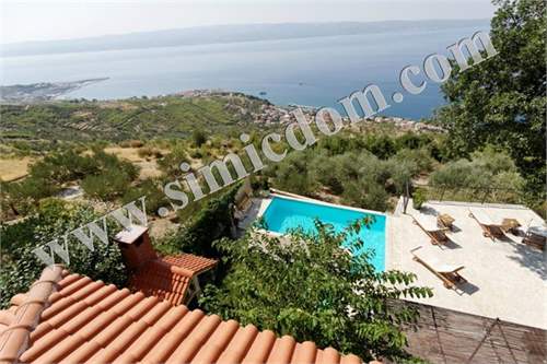 # 17935816 - £595,258 - 3 Bed Villa, Krilo, Split-Dalmatia, Croatia