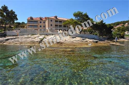 # 17995396 - £111,441 - 2 Bed Apartment, Postira, Split-Dalmatia, Croatia