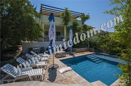# 22784531 - £678,530 - 5 Bed Villa, Sutivan, Split-Dalmatia, Croatia