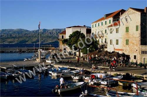 # 8479384 - £367,660 - 5 Bed Villa, Postira, Split-Dalmatia, Croatia