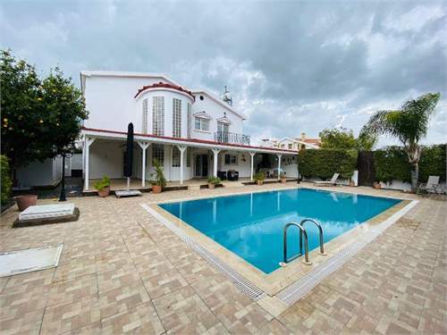 # 41702657 - £290,000 - 4 Bed Villa, Famagusta, Northern Cyprus