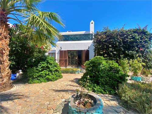 # 41706218 - £225,000 - 4 Bed Villa, Kyrenia, Northern Cyprus