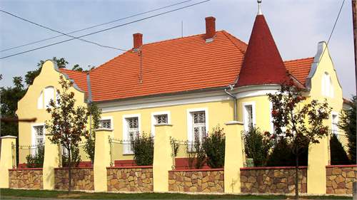 # 7567154 - £568,997 - 12 Bed House, Kissomlyo, Vas, Hungary